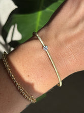 Load image into Gallery viewer, Flower Diamond Bangle