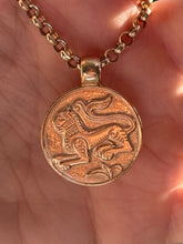 Load image into Gallery viewer, Chinthe Medallion