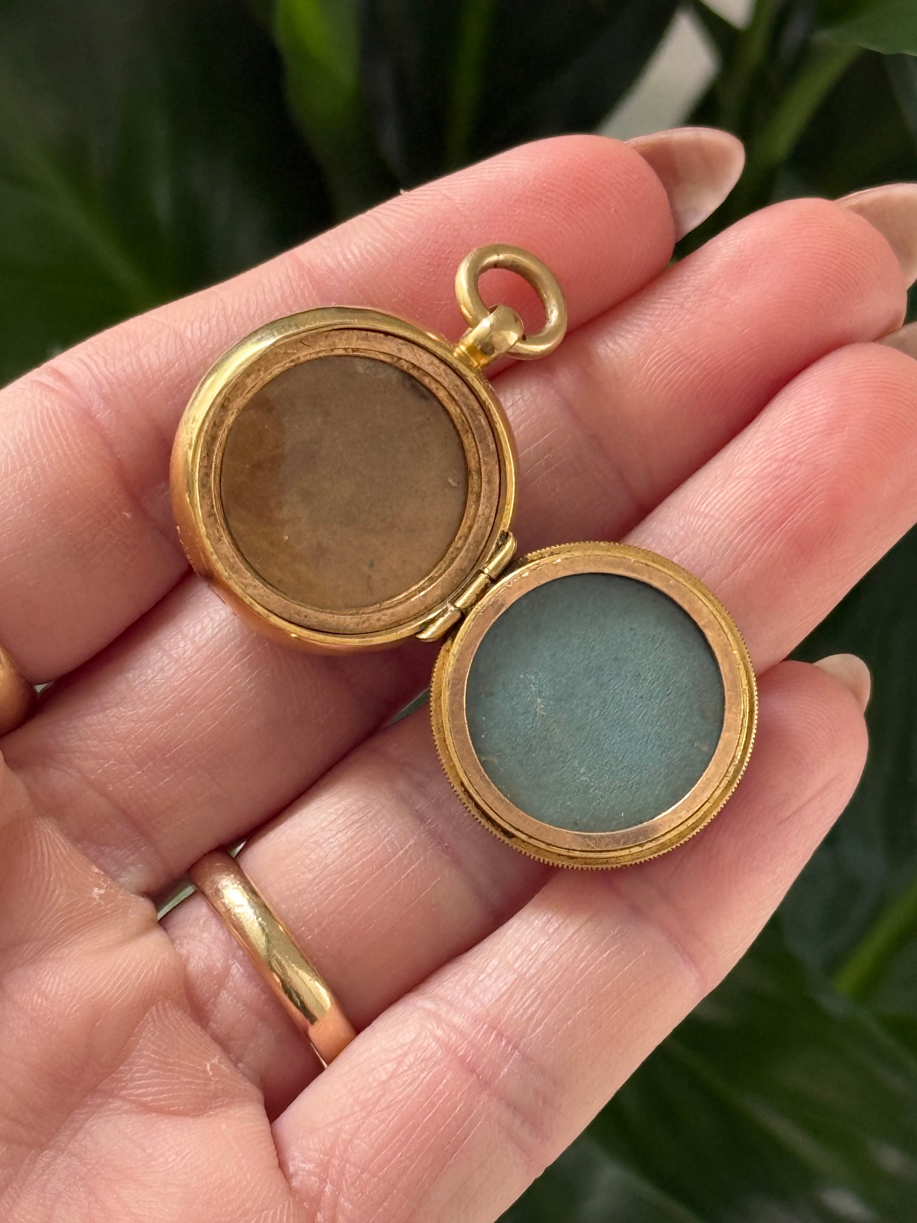 Antique 18k Rare Fob Locket