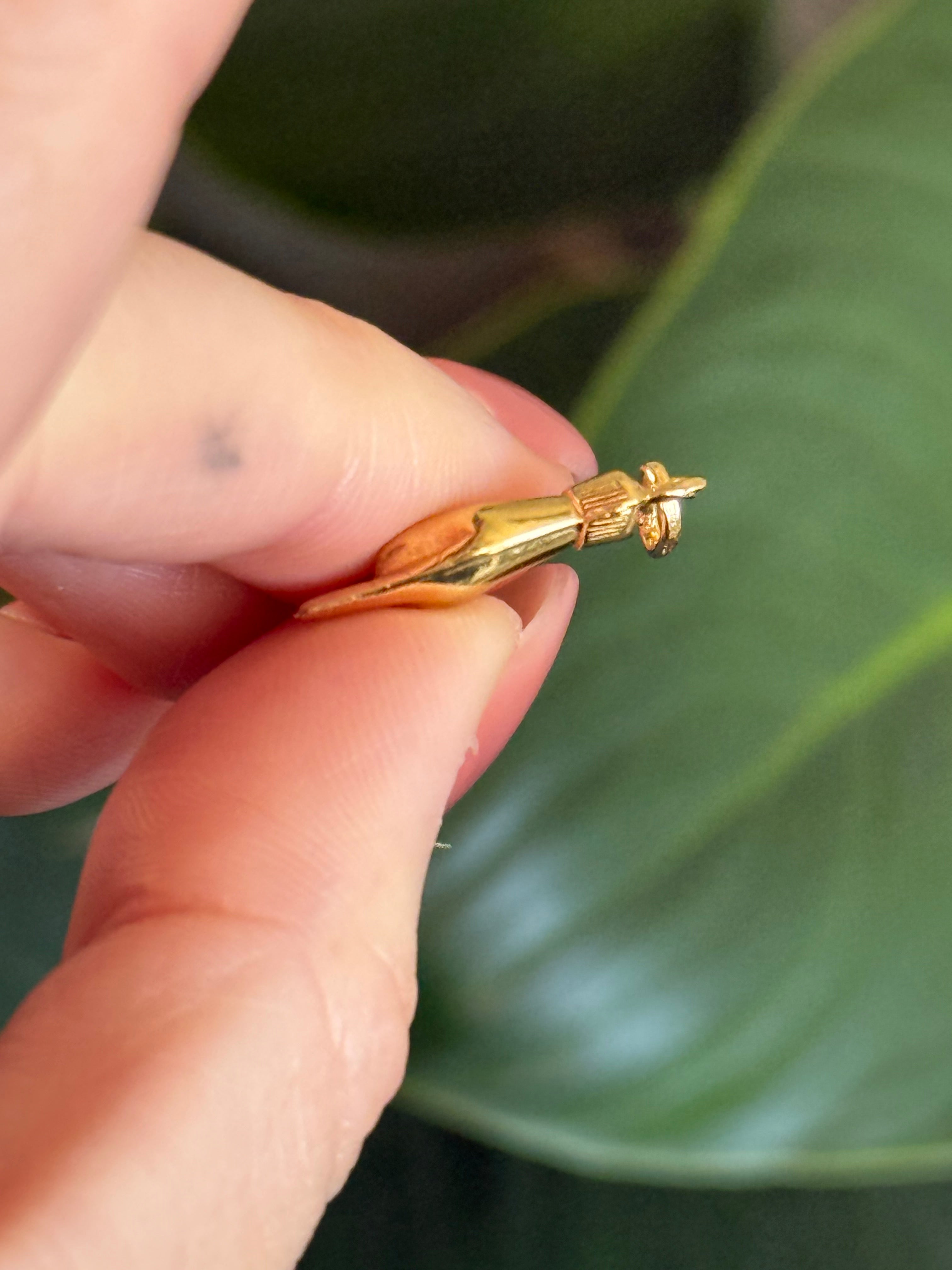 Mano Cornuto Charm