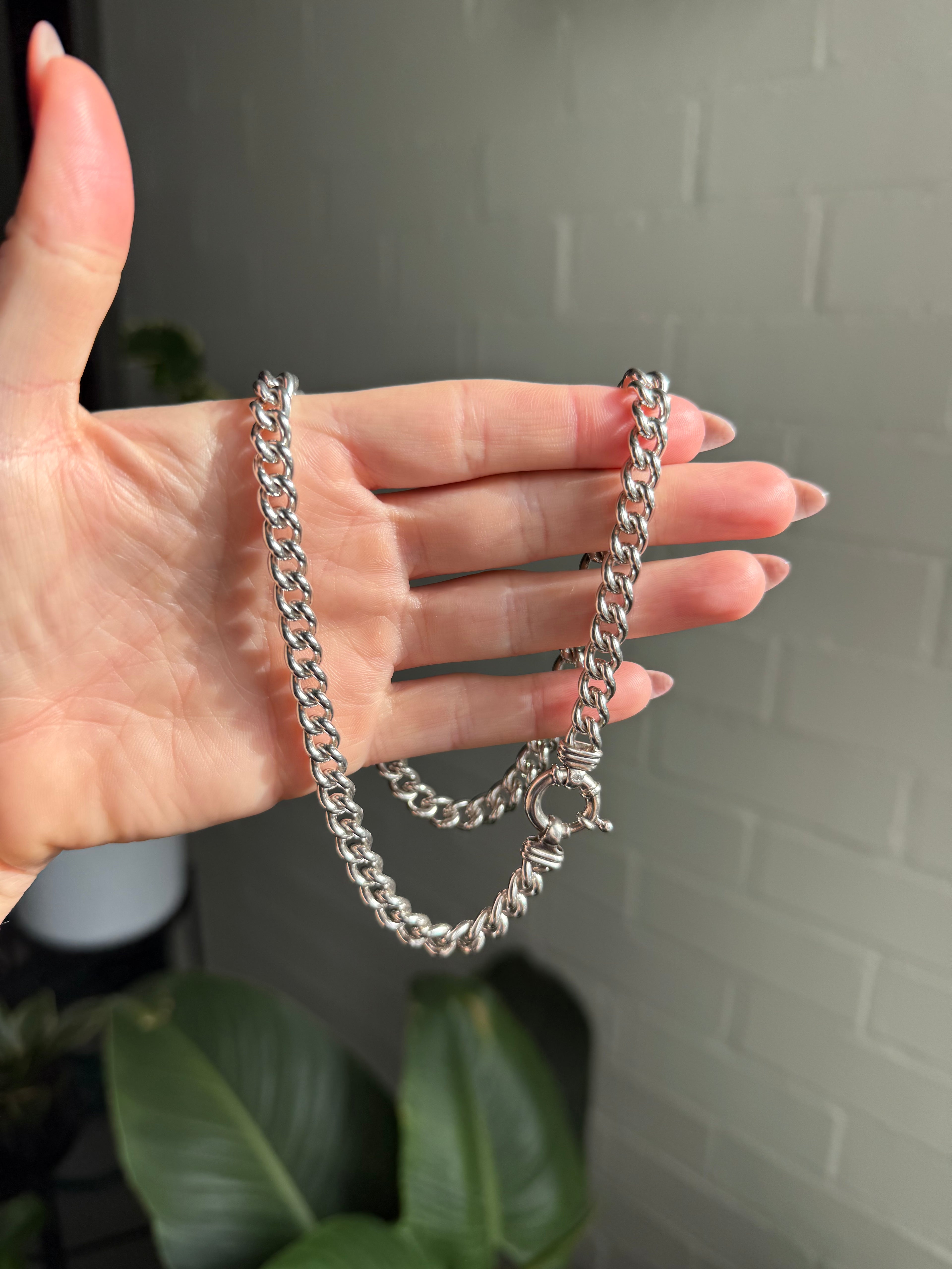 Solid Silver Bolt Curb