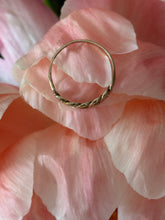 Load image into Gallery viewer, Curb Ring
