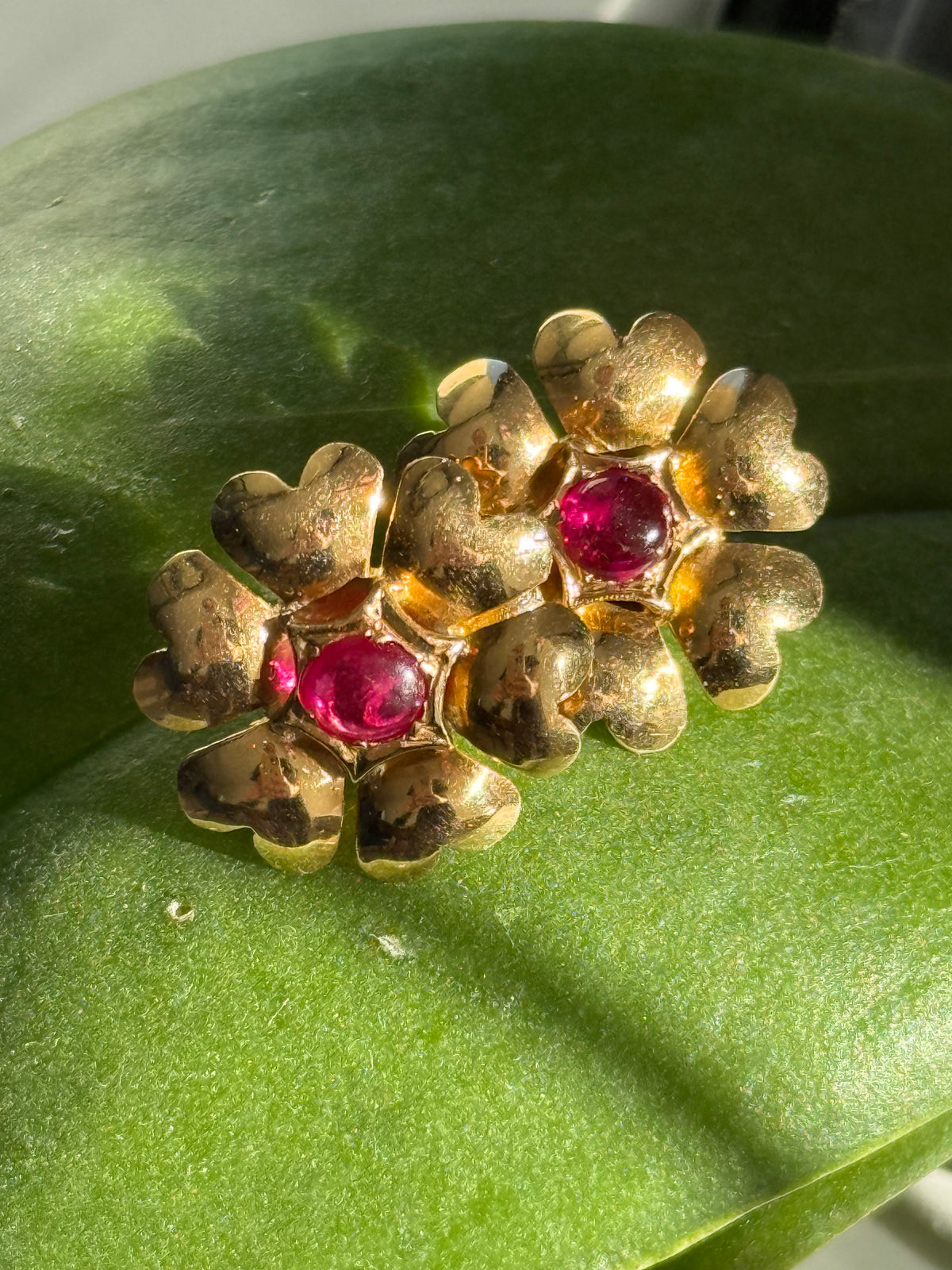 18k Ruby Cabochon Heart Daisy Earrings
