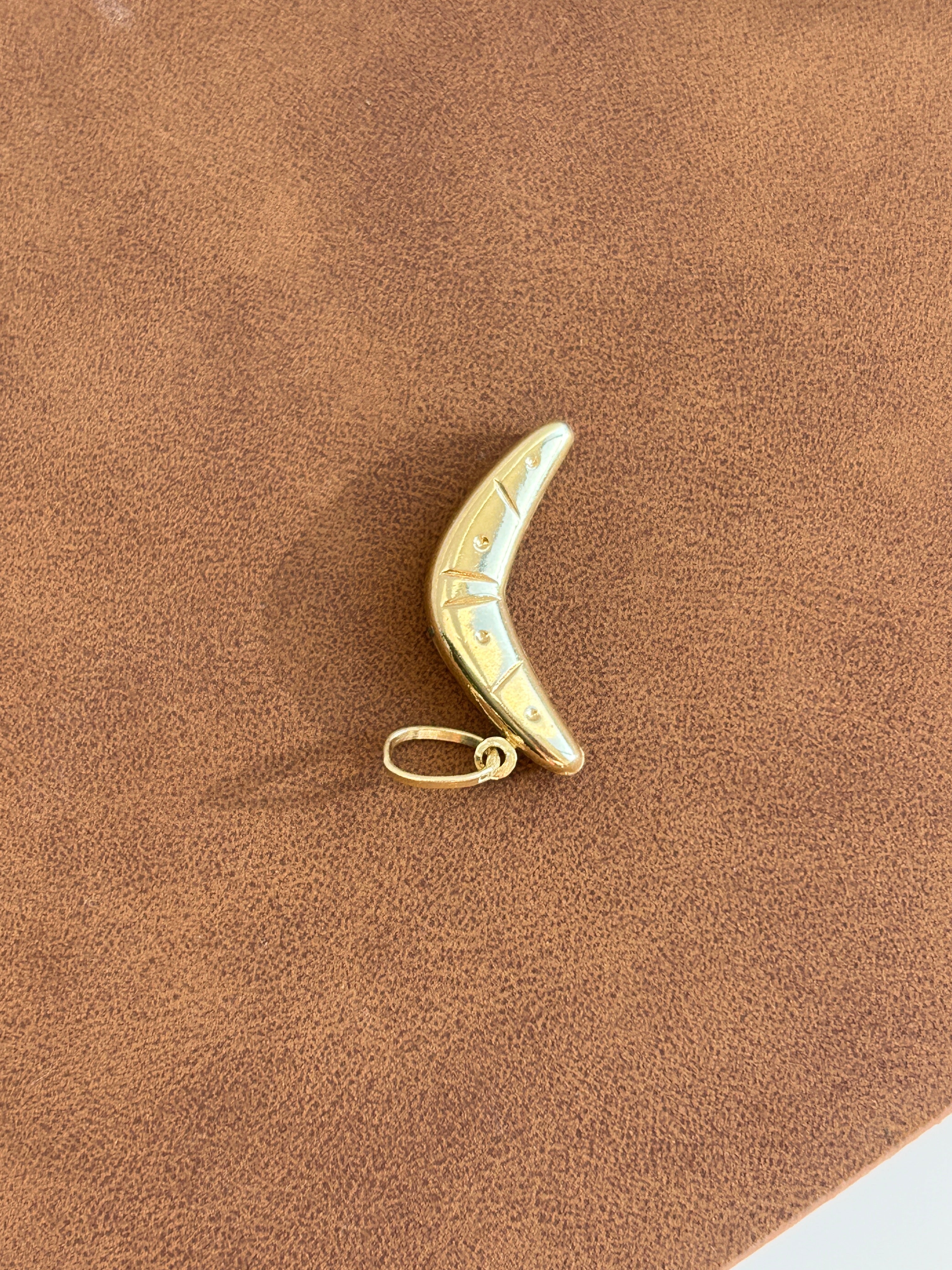 Boomerang Charm