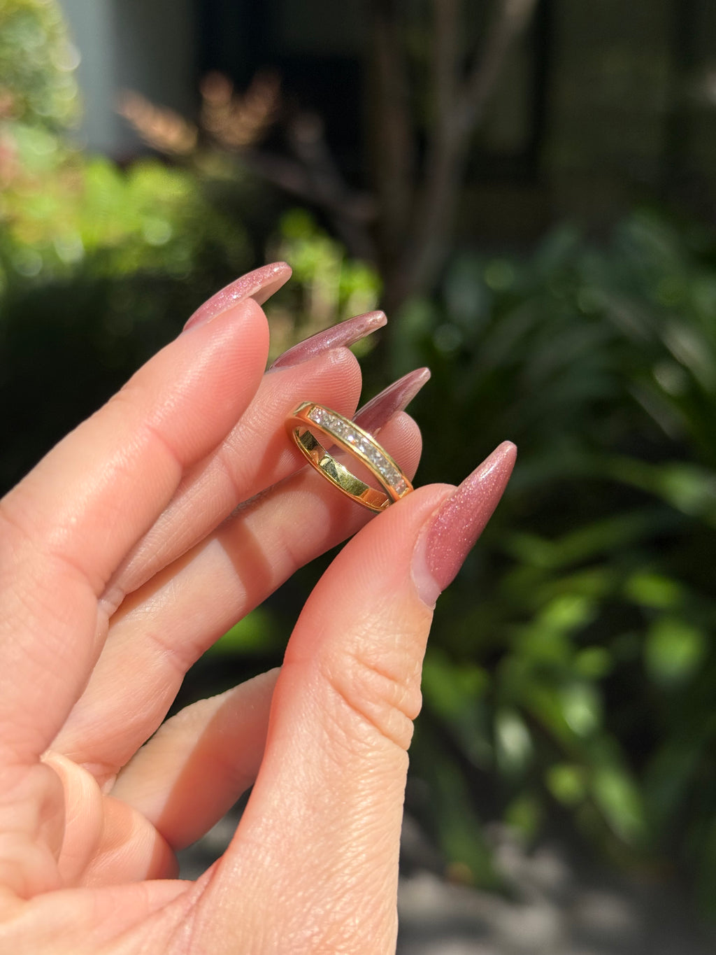 18k Diamond Channel Band