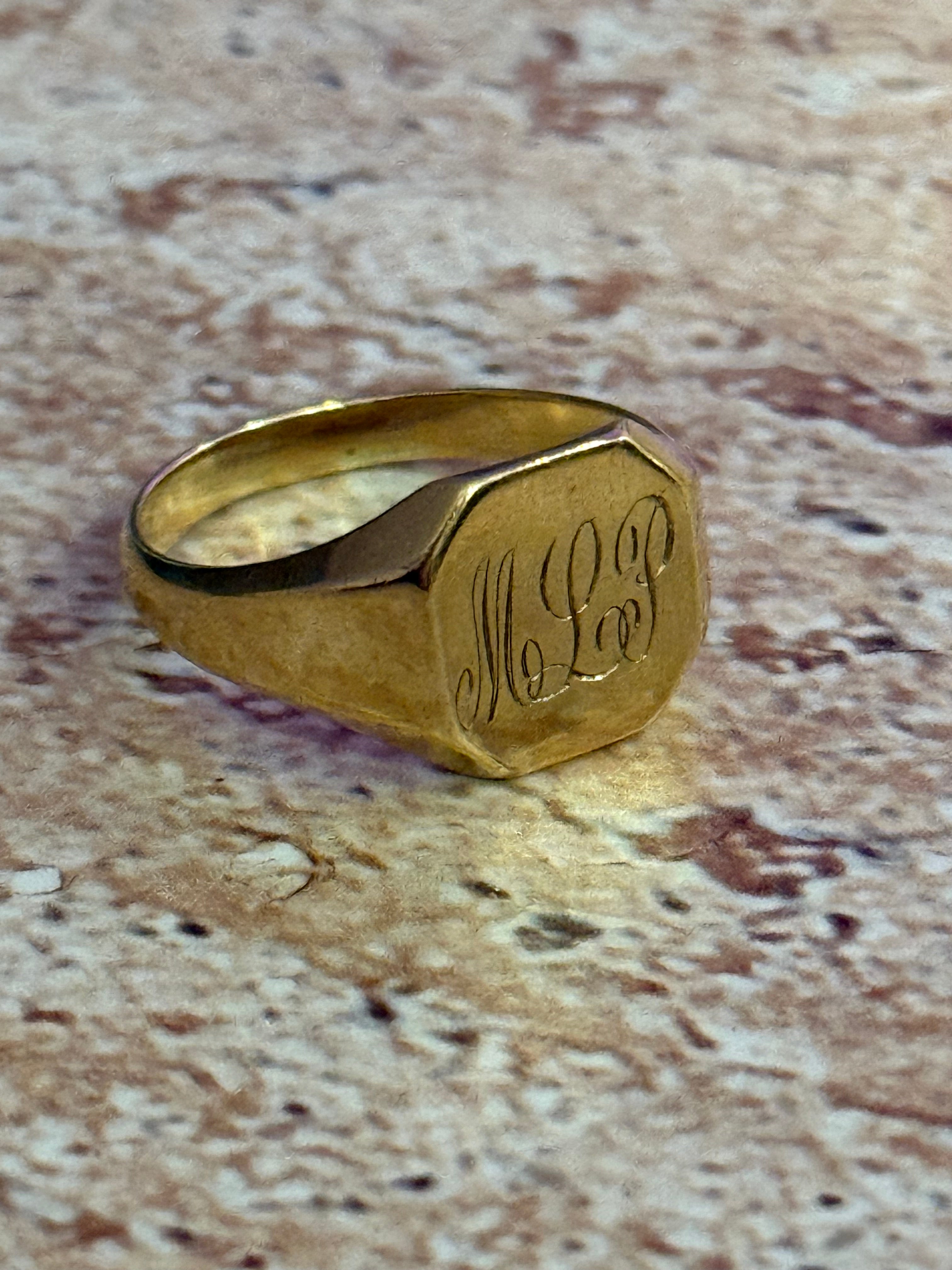 Signet Ring