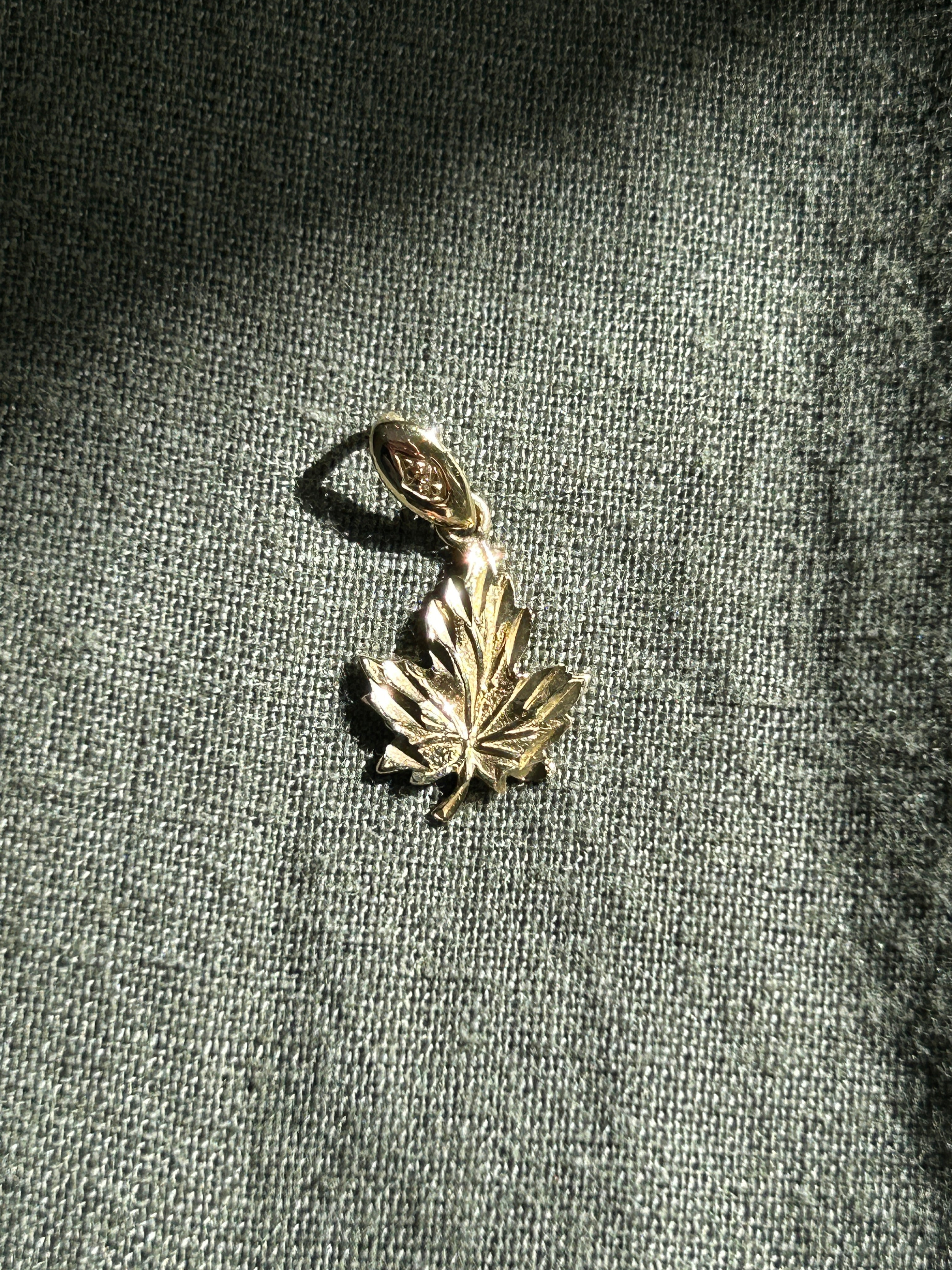 Leaf Charm
