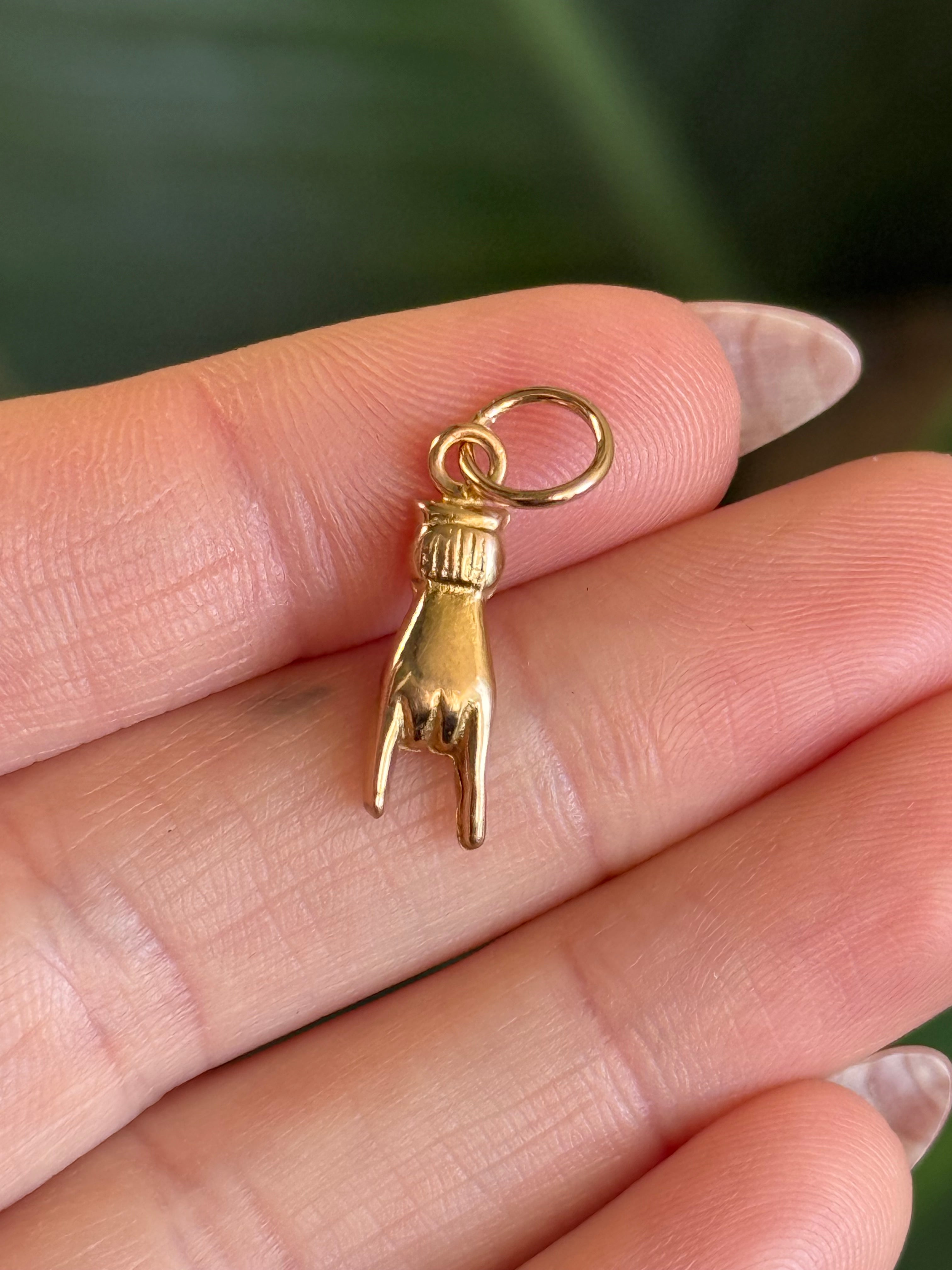Mini Mano Cornuto Charm