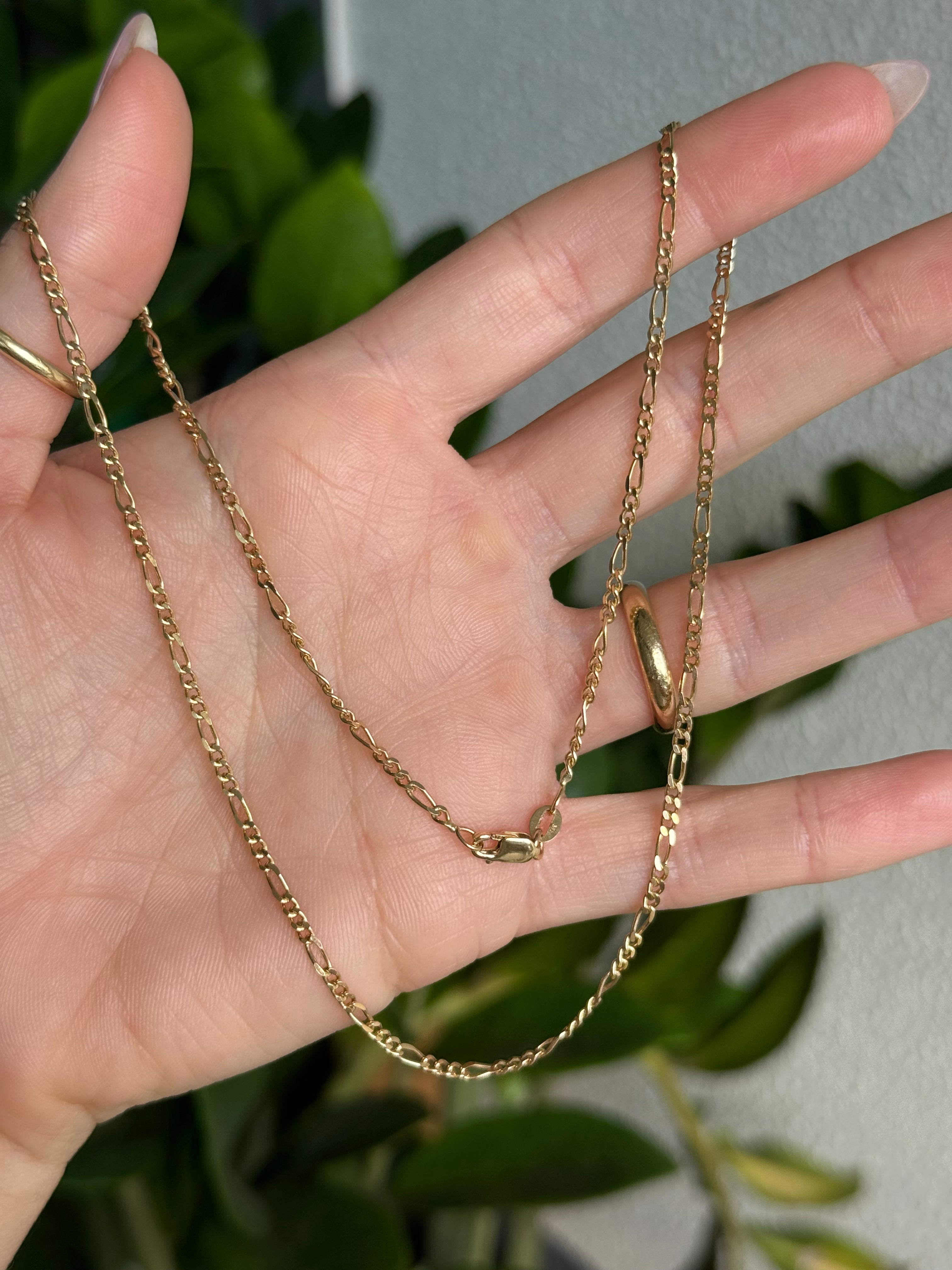 Solid Classic Figaro