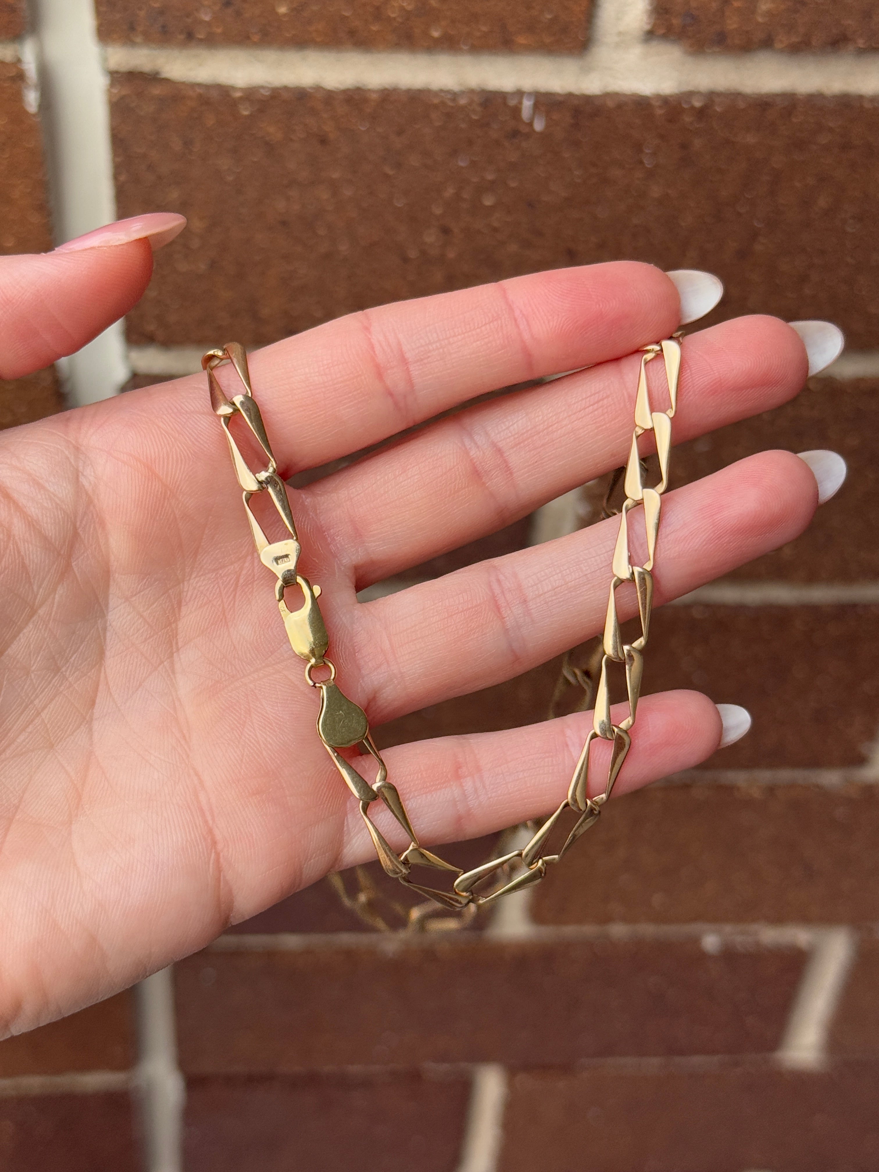 Solid Square Elongated Curb