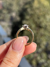 Load image into Gallery viewer, Diamond Flower Band
