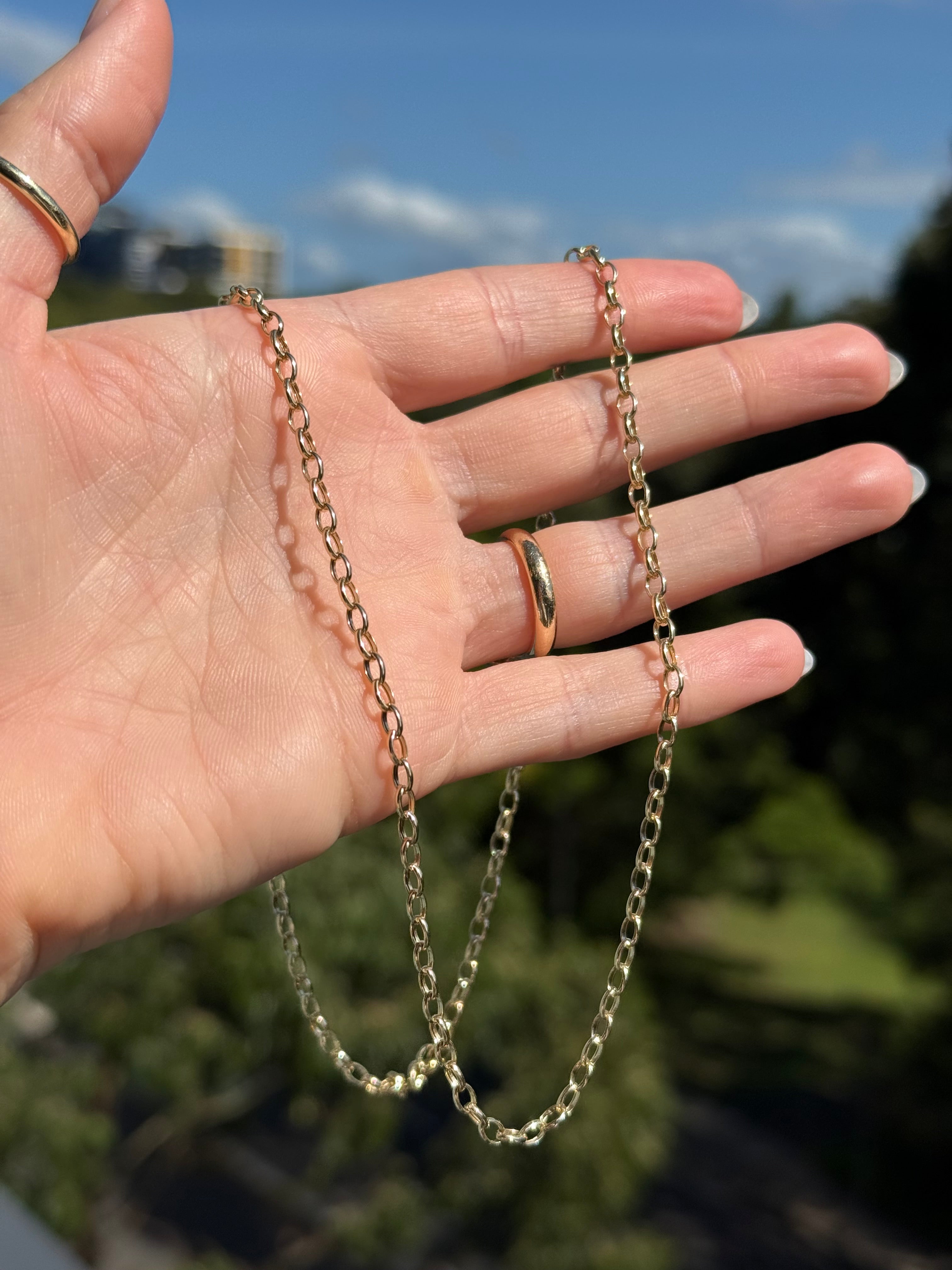 Elongated Rolo Chain