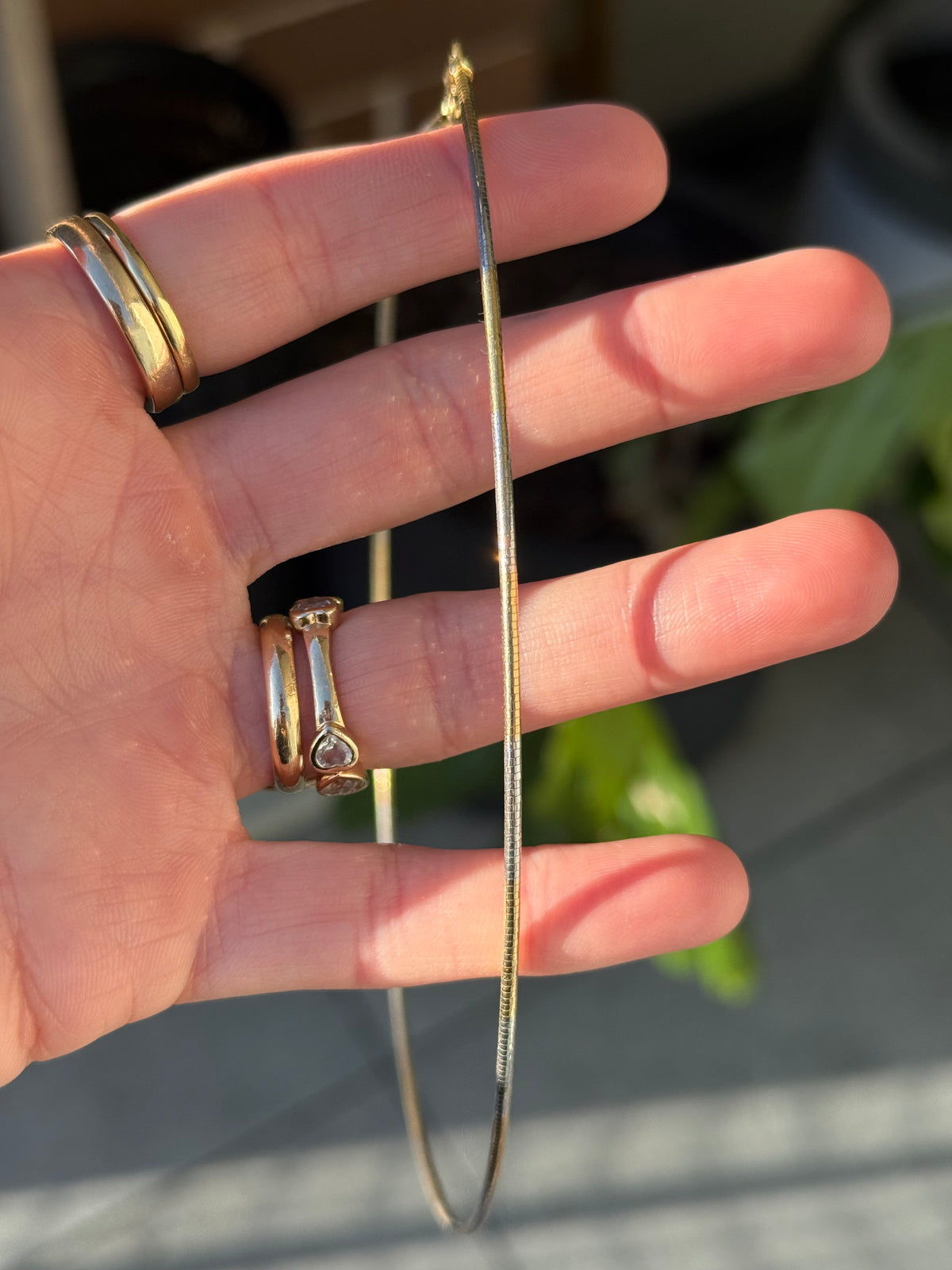 Striped Omega Wire Chain