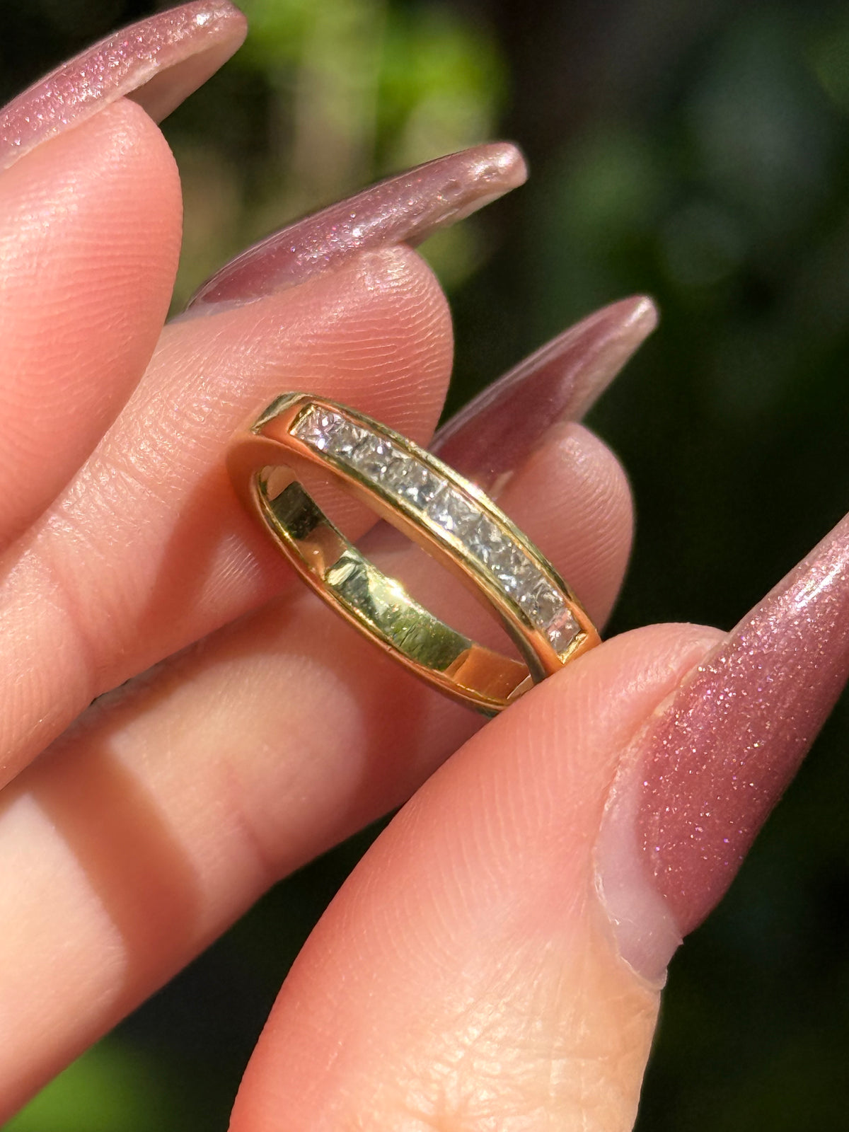 18k Diamond Channel Band