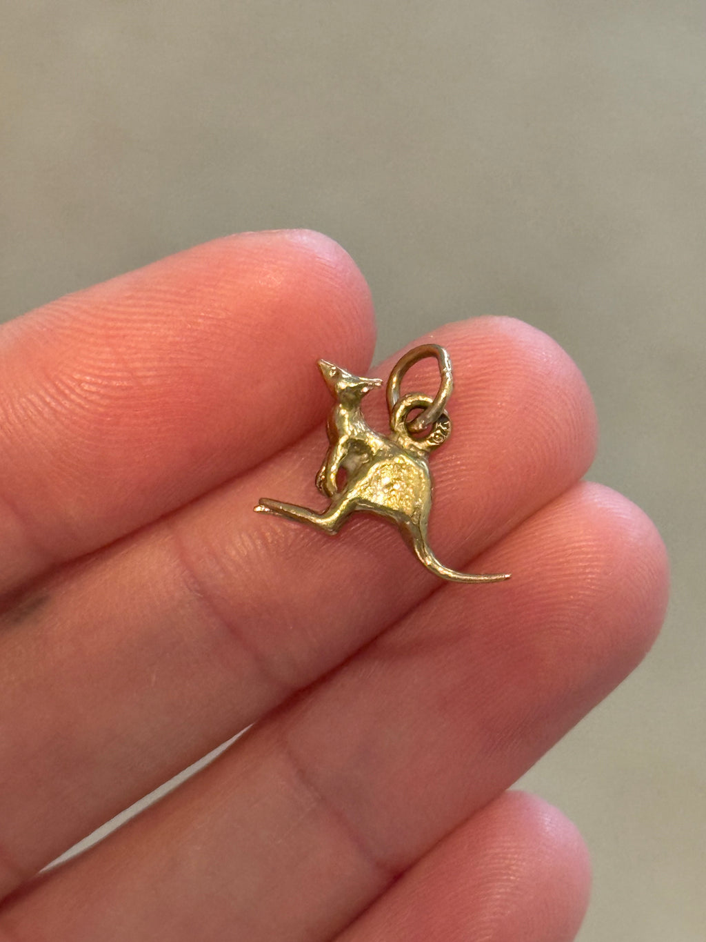 Mini Solid Kangaroo Charm