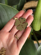 Vintage Large Clover