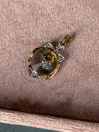 Shaking Diamond Charm