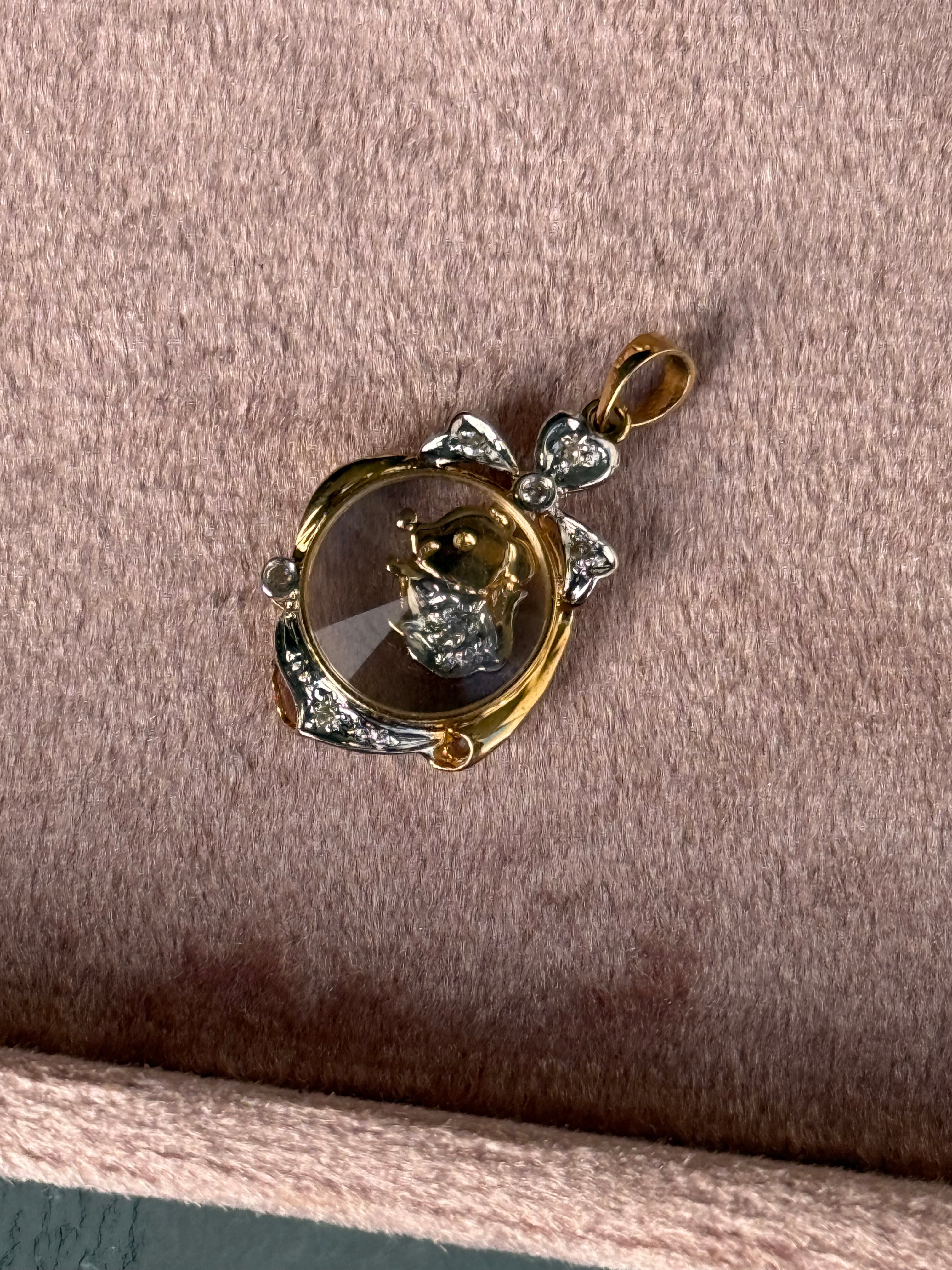 Shaking Diamond Charm