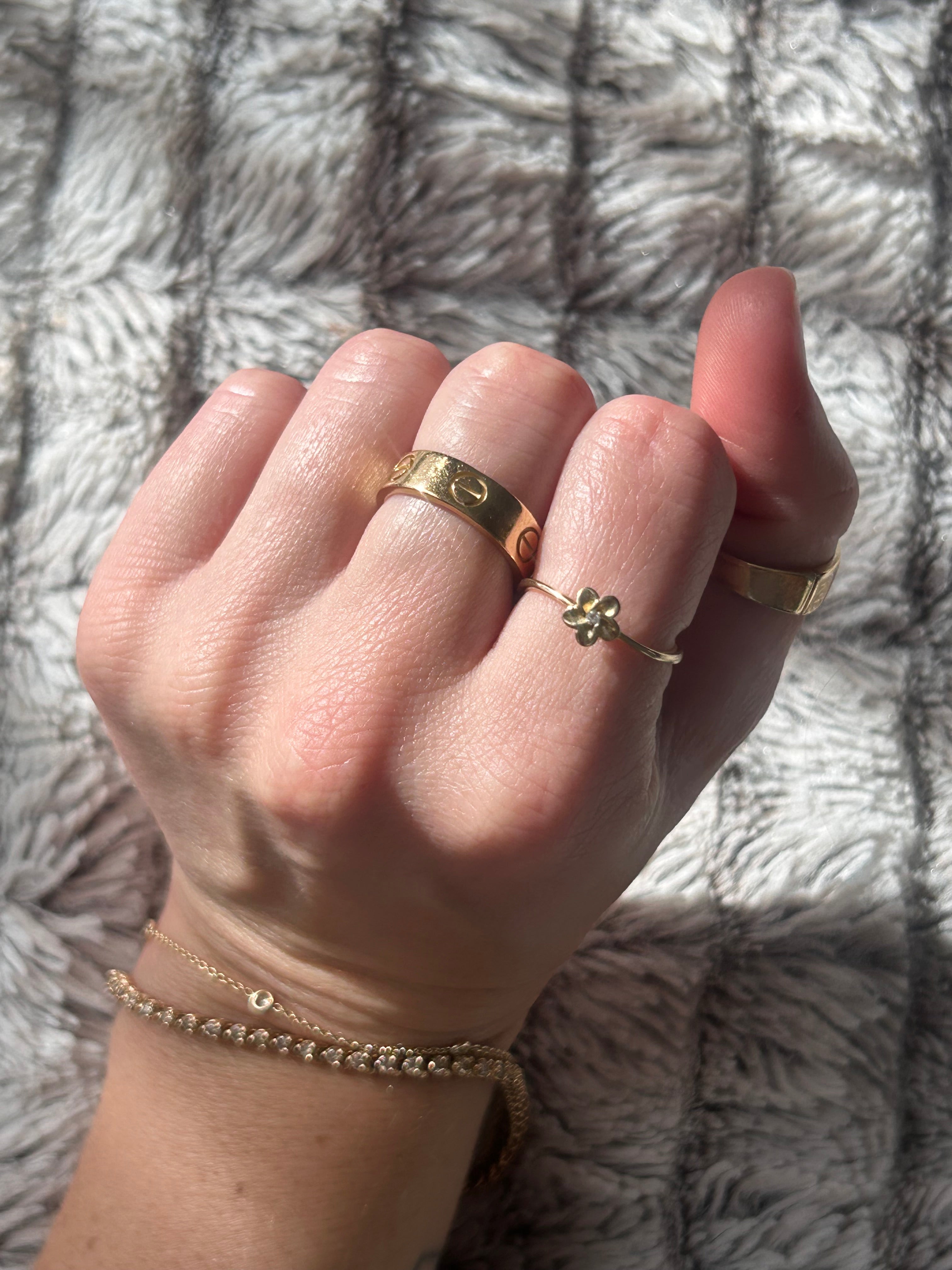 Dainty Flower Ring