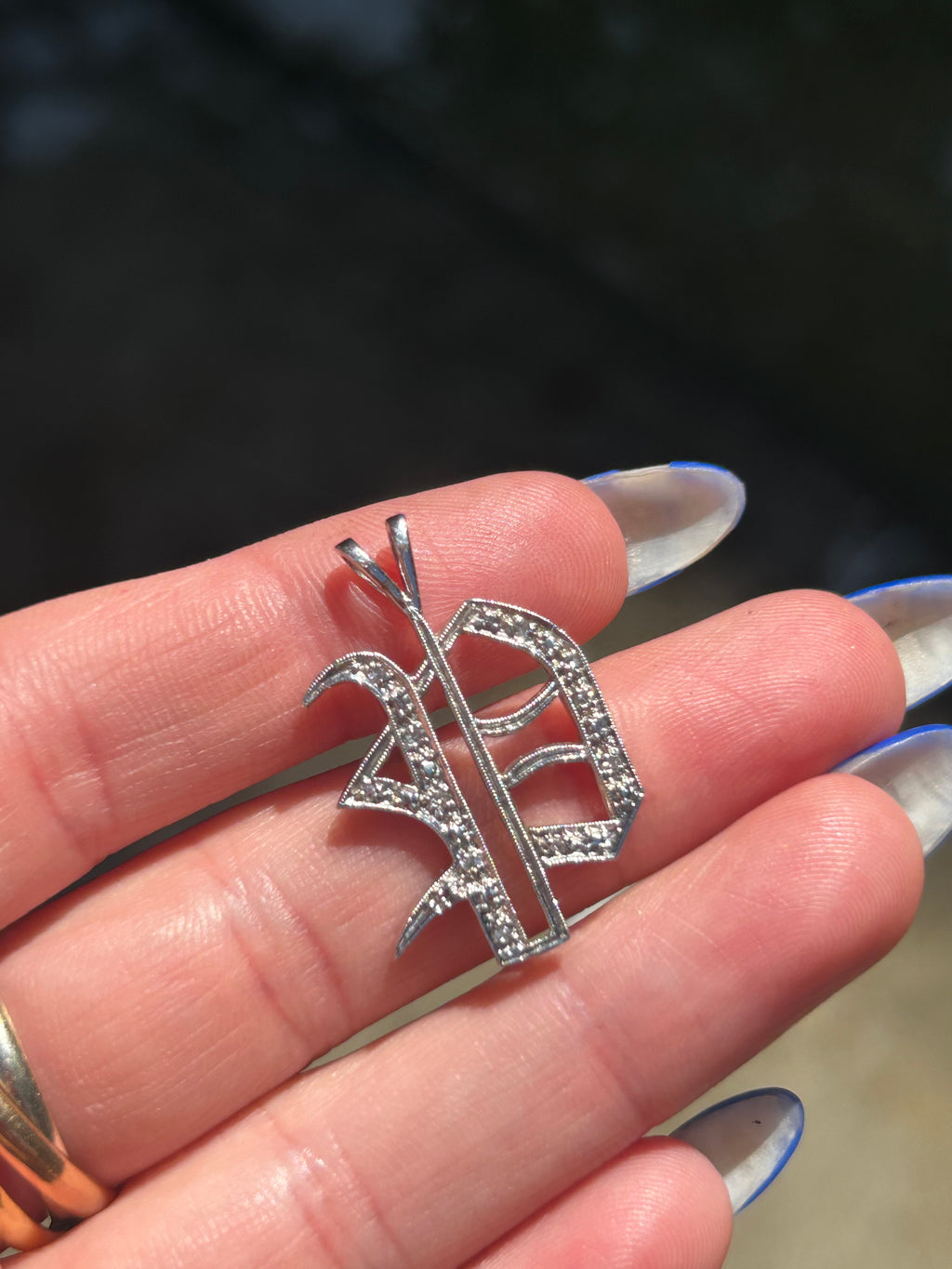 Old English Diamond P