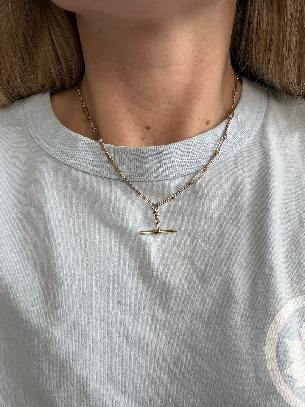 Fancy Twisted Trombone T Bar Chain