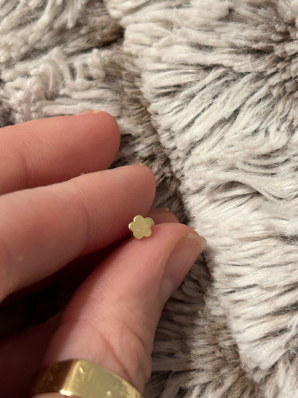 Three Dot Flat Back Stud