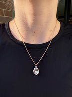 Shaking Diamond Charm