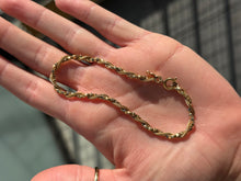 Load image into Gallery viewer, Sparkly Twisted Popcorn Bracelet
