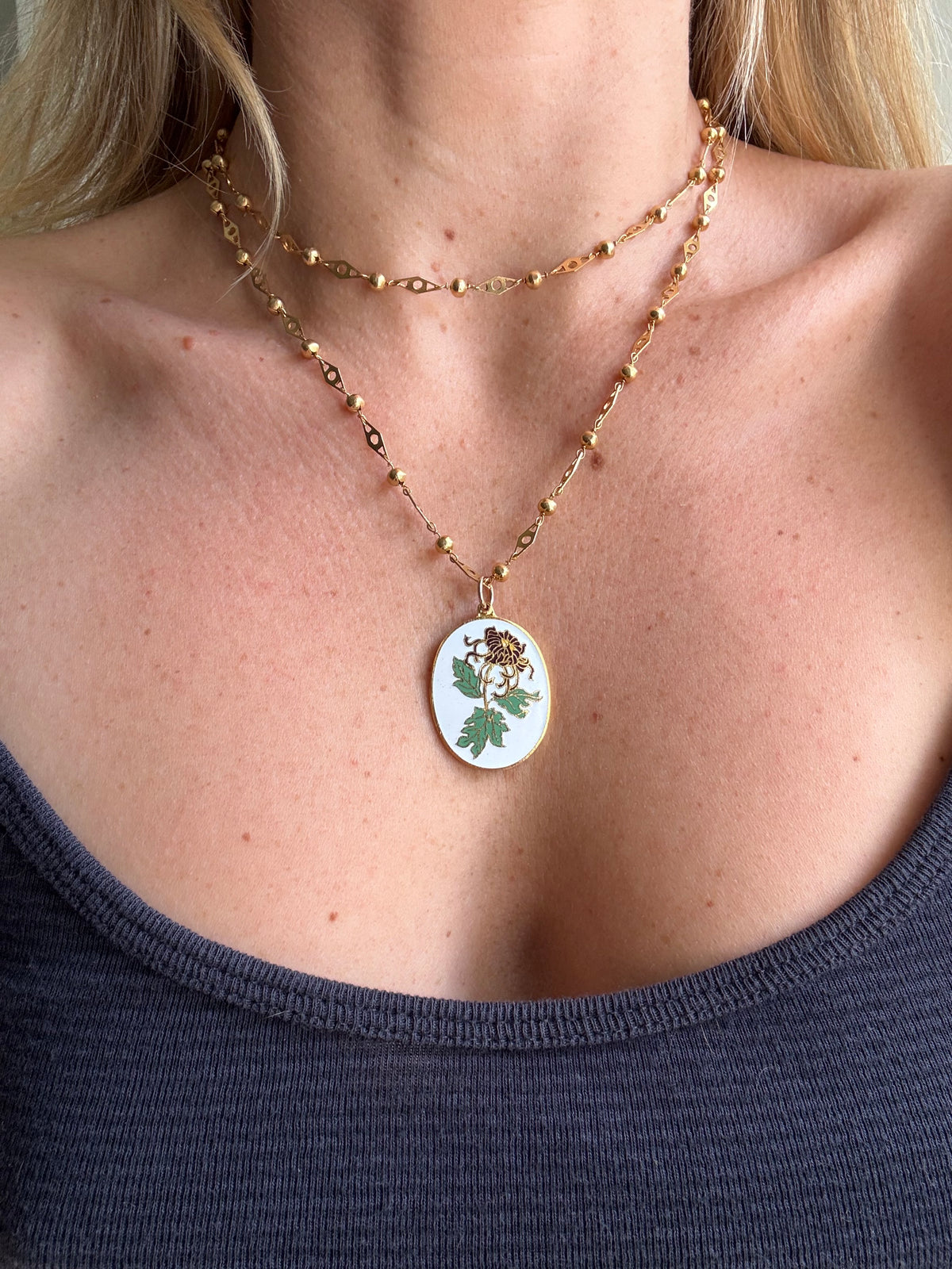 Brown Chrysanthemum Pendant