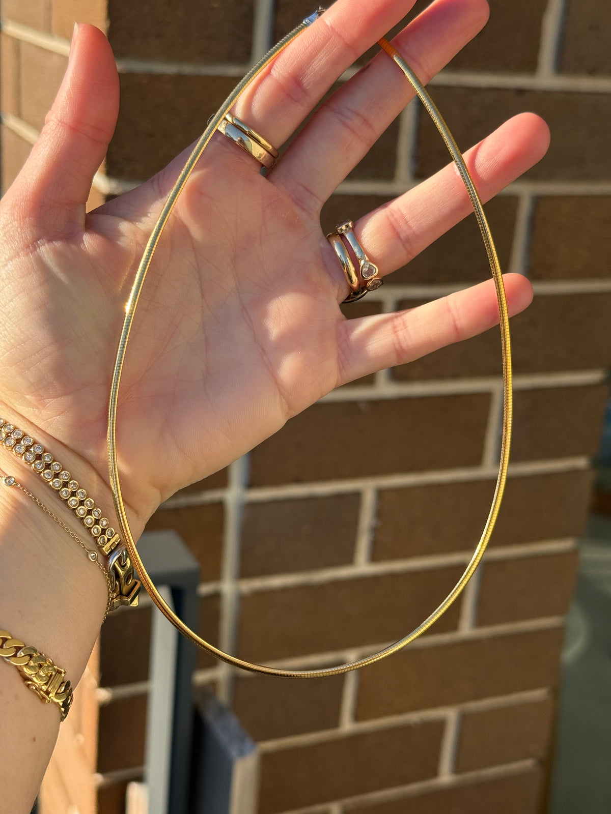 Reversible Omega Chain