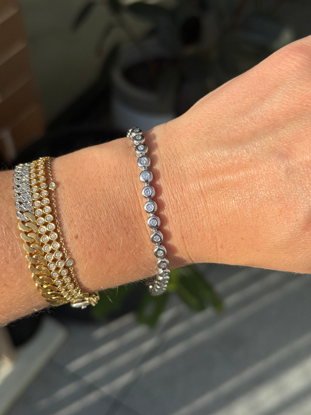 18k WG Bubble Natural Diamond Tennis Bracelet