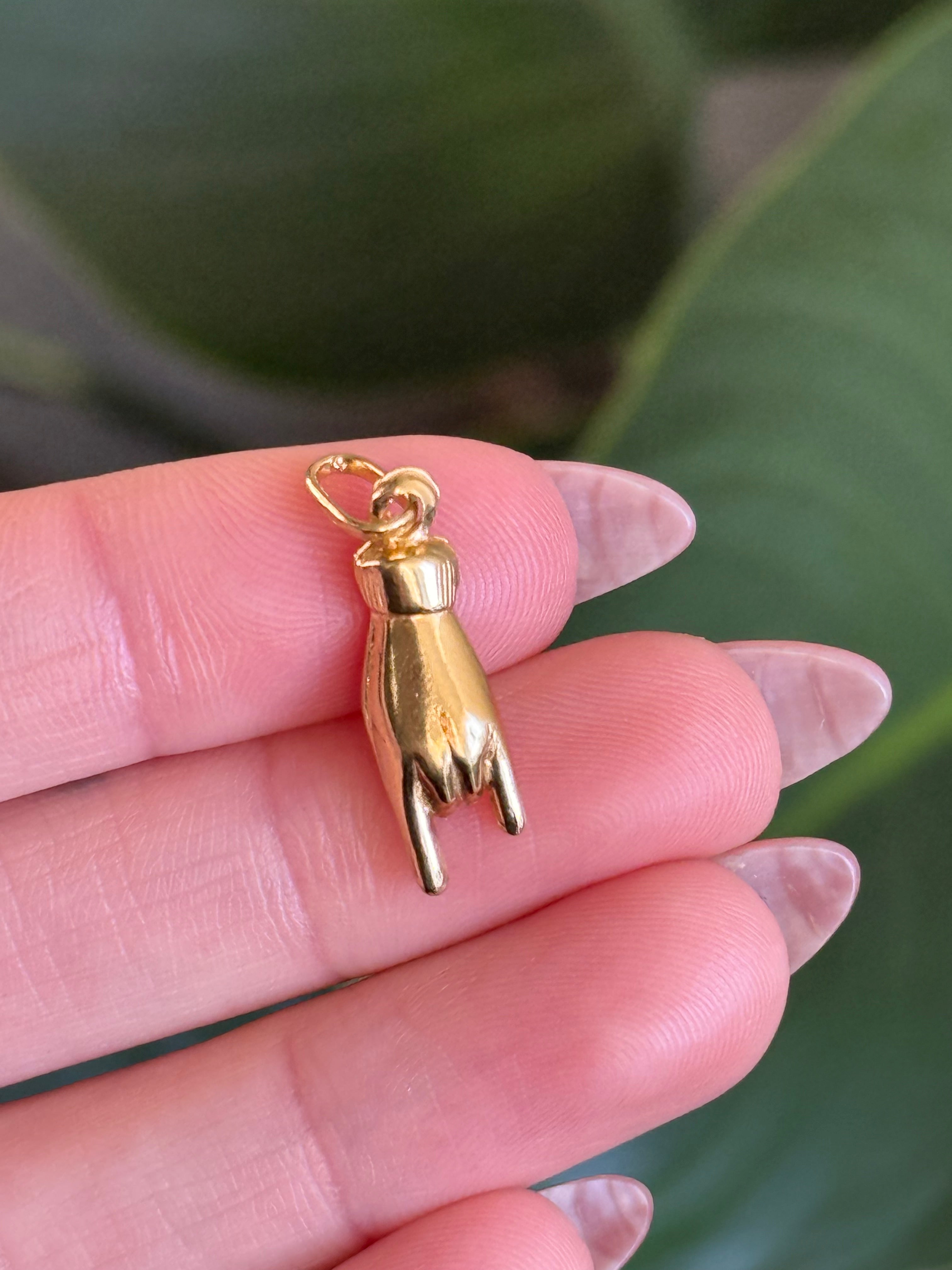 Mano Cornuto Charm