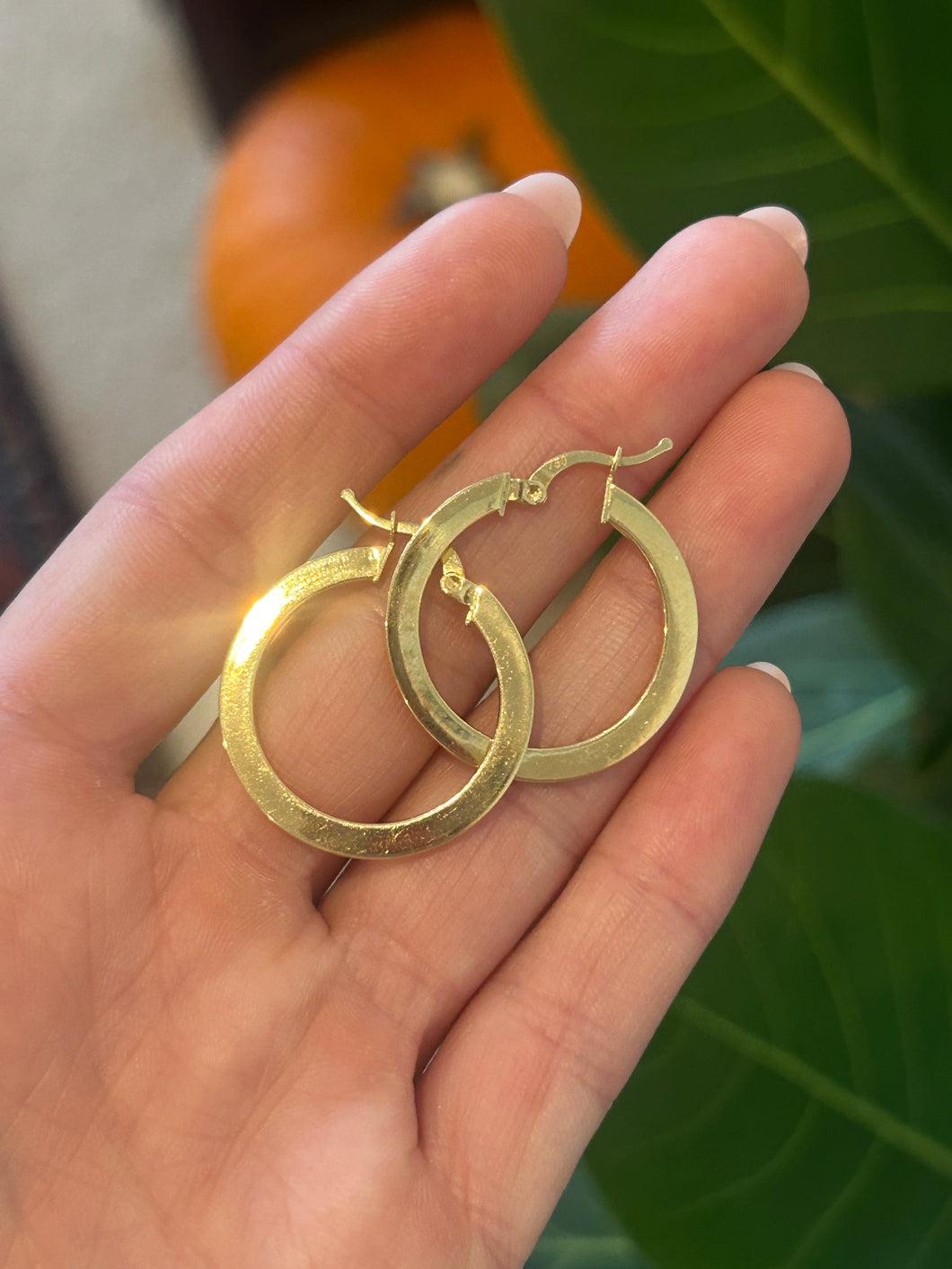 Flat Diva Hoops