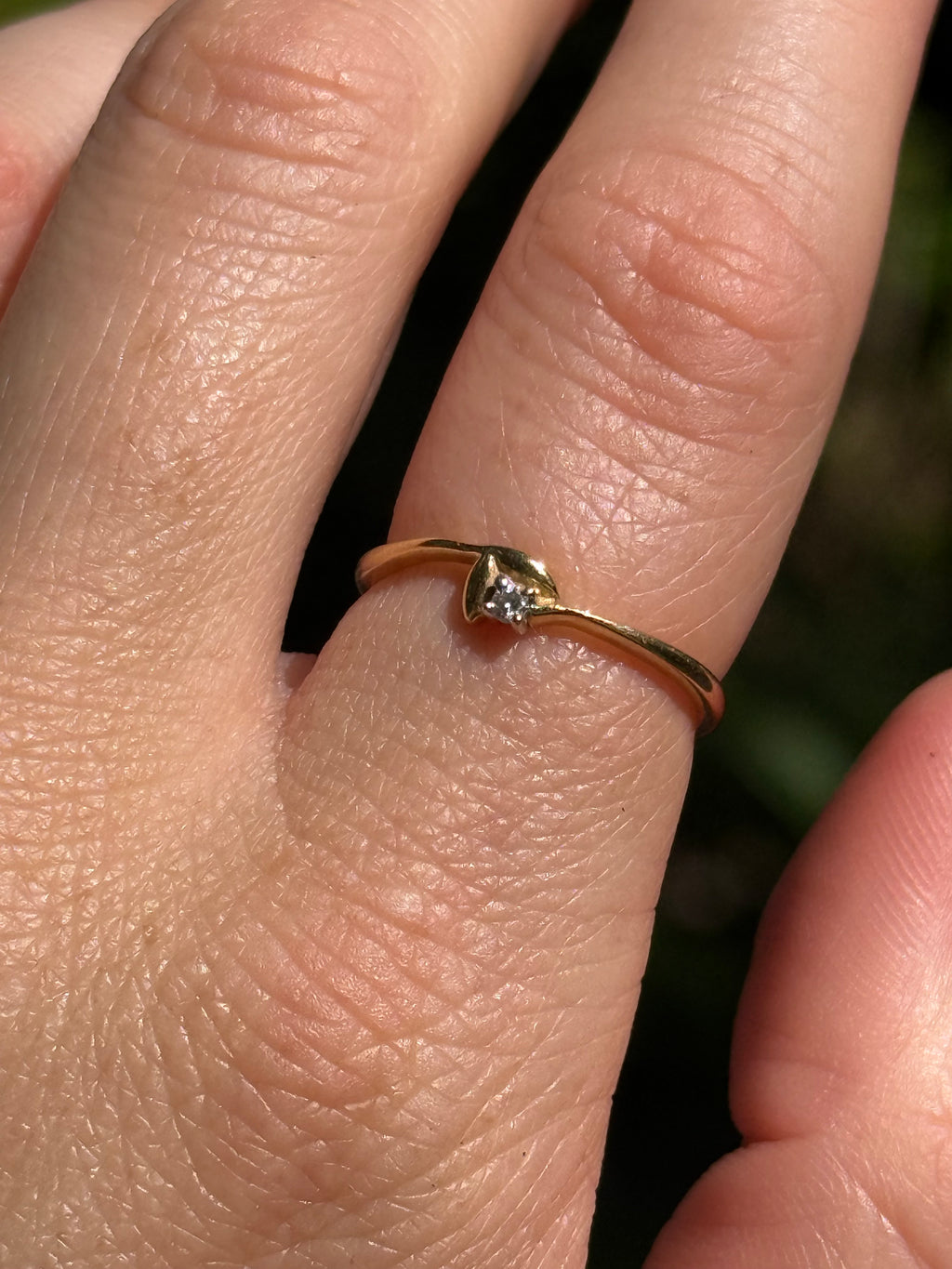 18k Diamond Heart Whisper Band