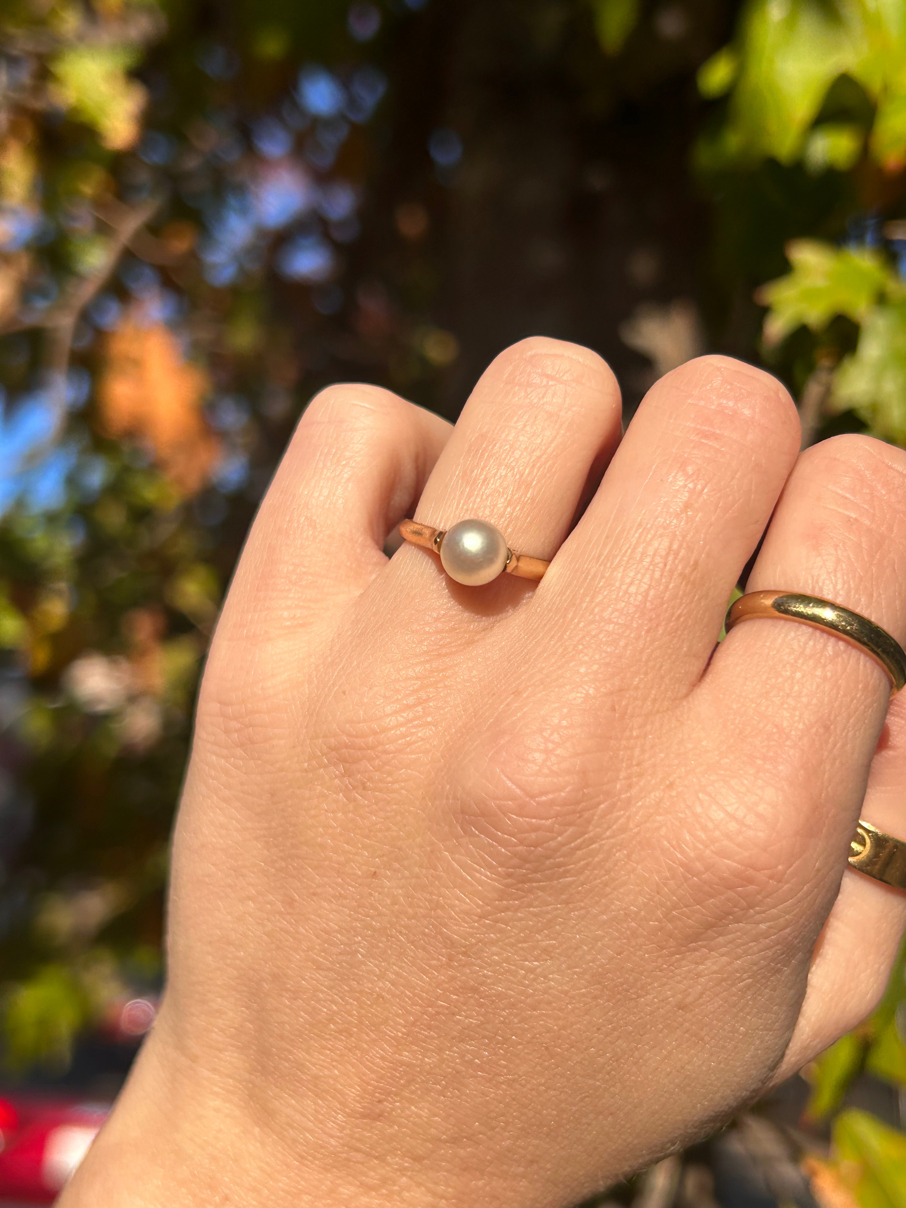 Solitaire Pearl Ring
