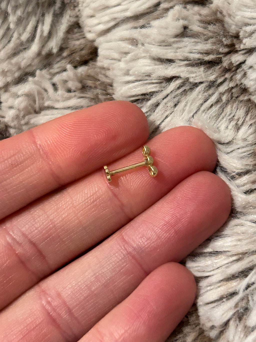 Three Dot Flat Back Stud