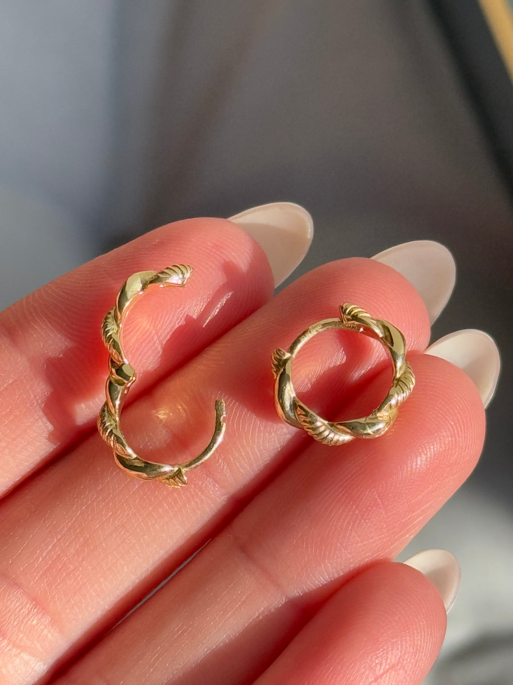 Solid Twisted Mini Snap Huggies