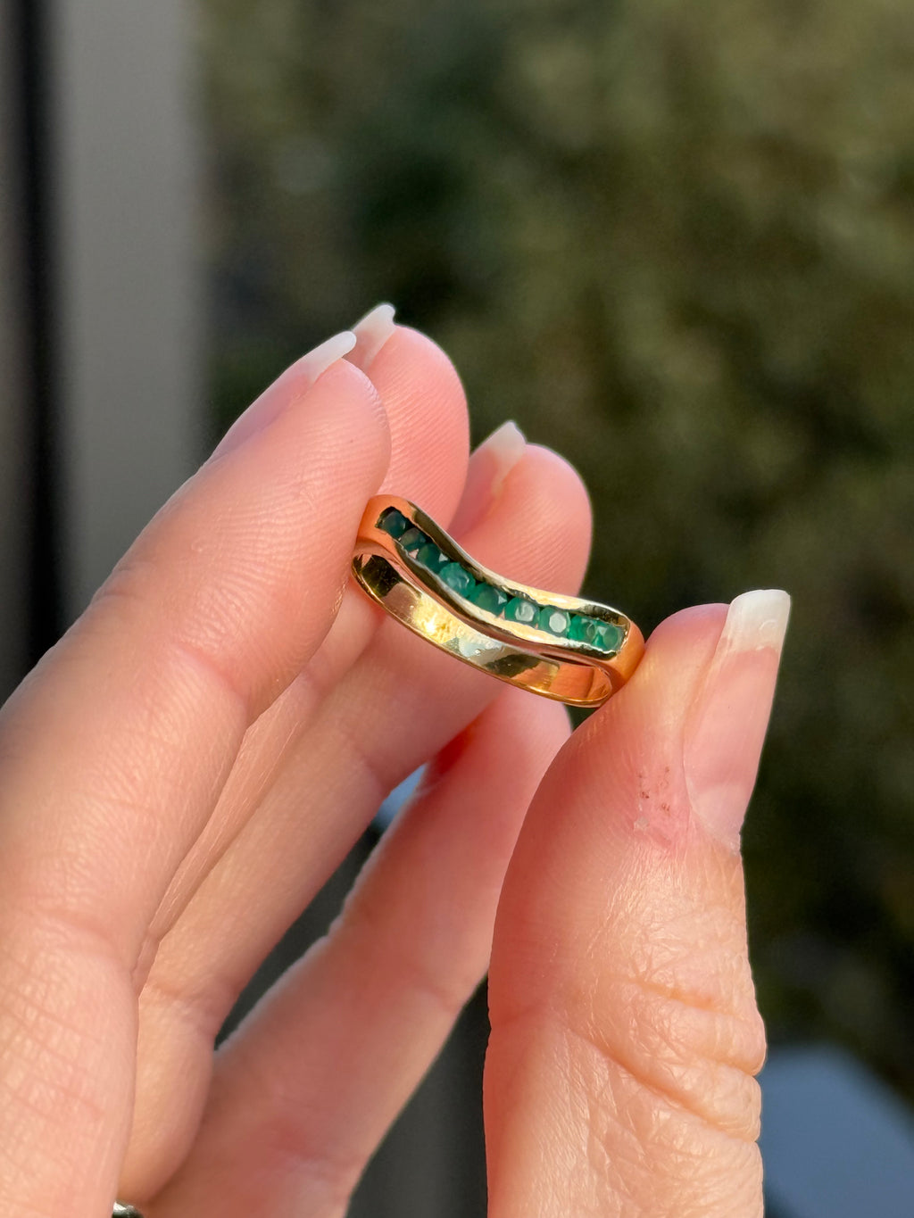Emerald Wavy Band