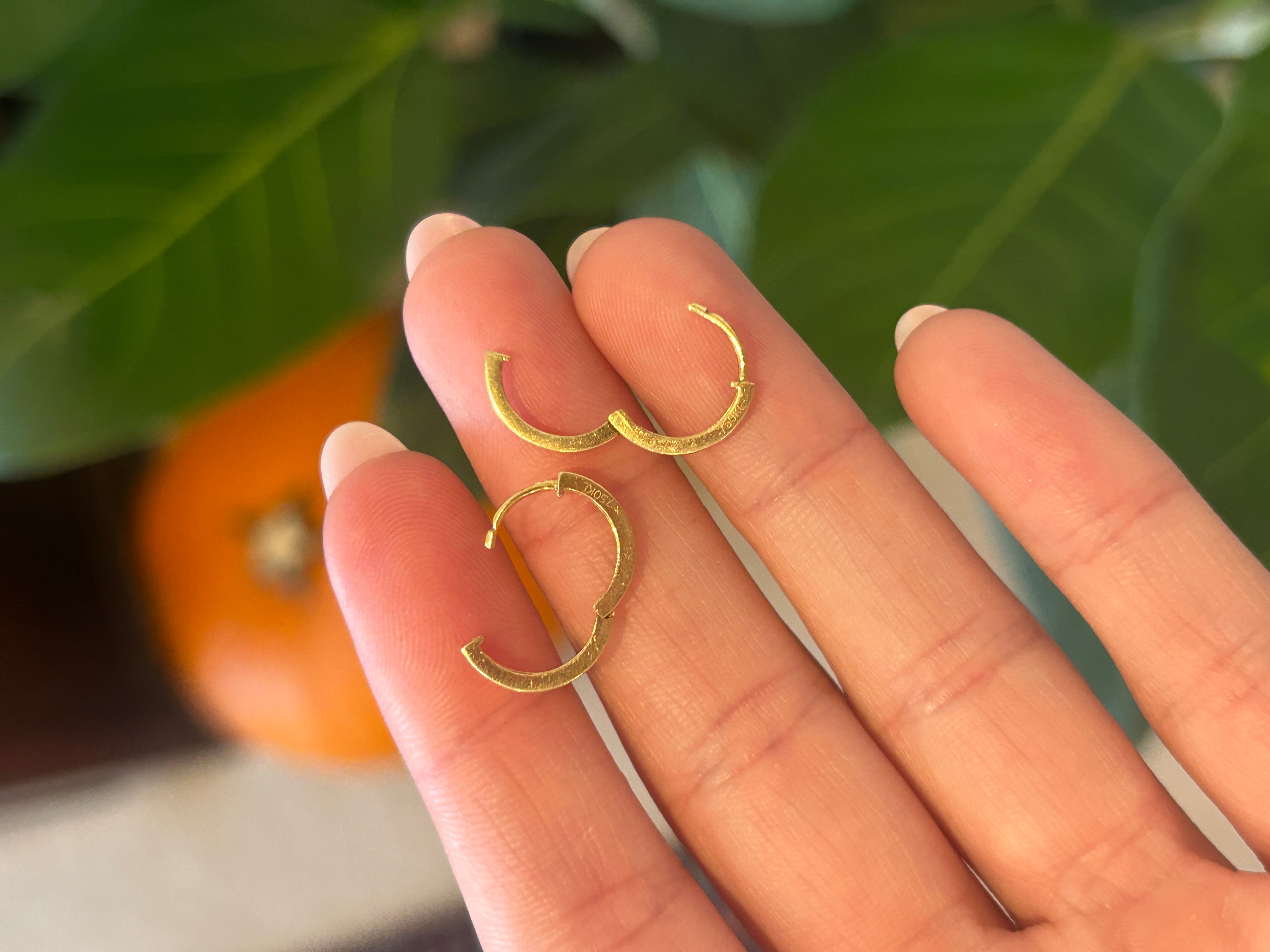 Square Edge Snap Huggies