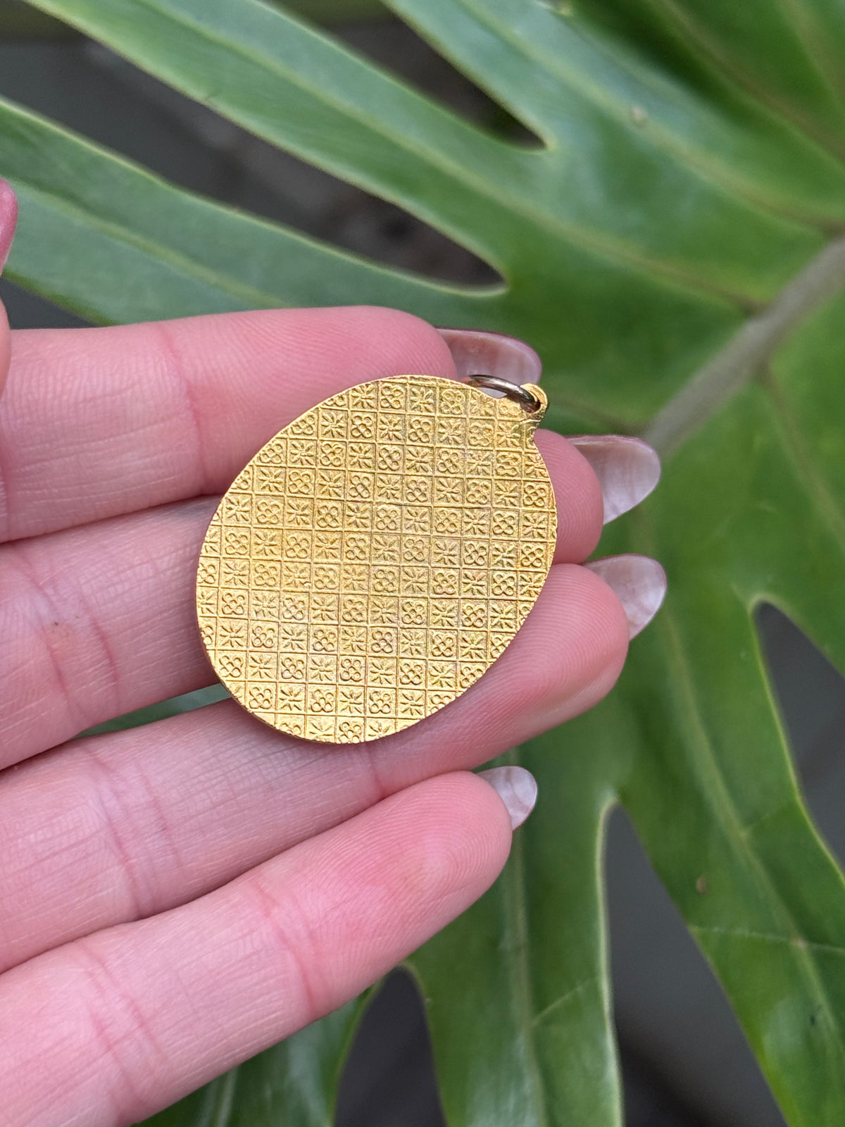 Brown Chrysanthemum Pendant