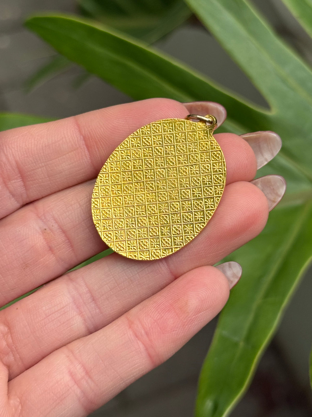 Brown Chrysanthemum Pendant
