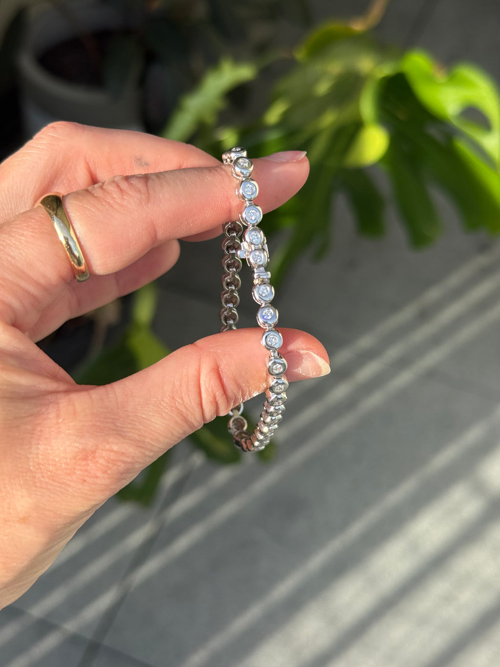 18k WG Bubble Natural Diamond Tennis Bracelet