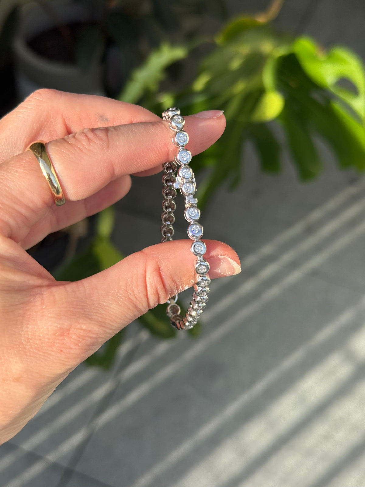 18k WG Bubble Natural Diamond Tennis Bracelet