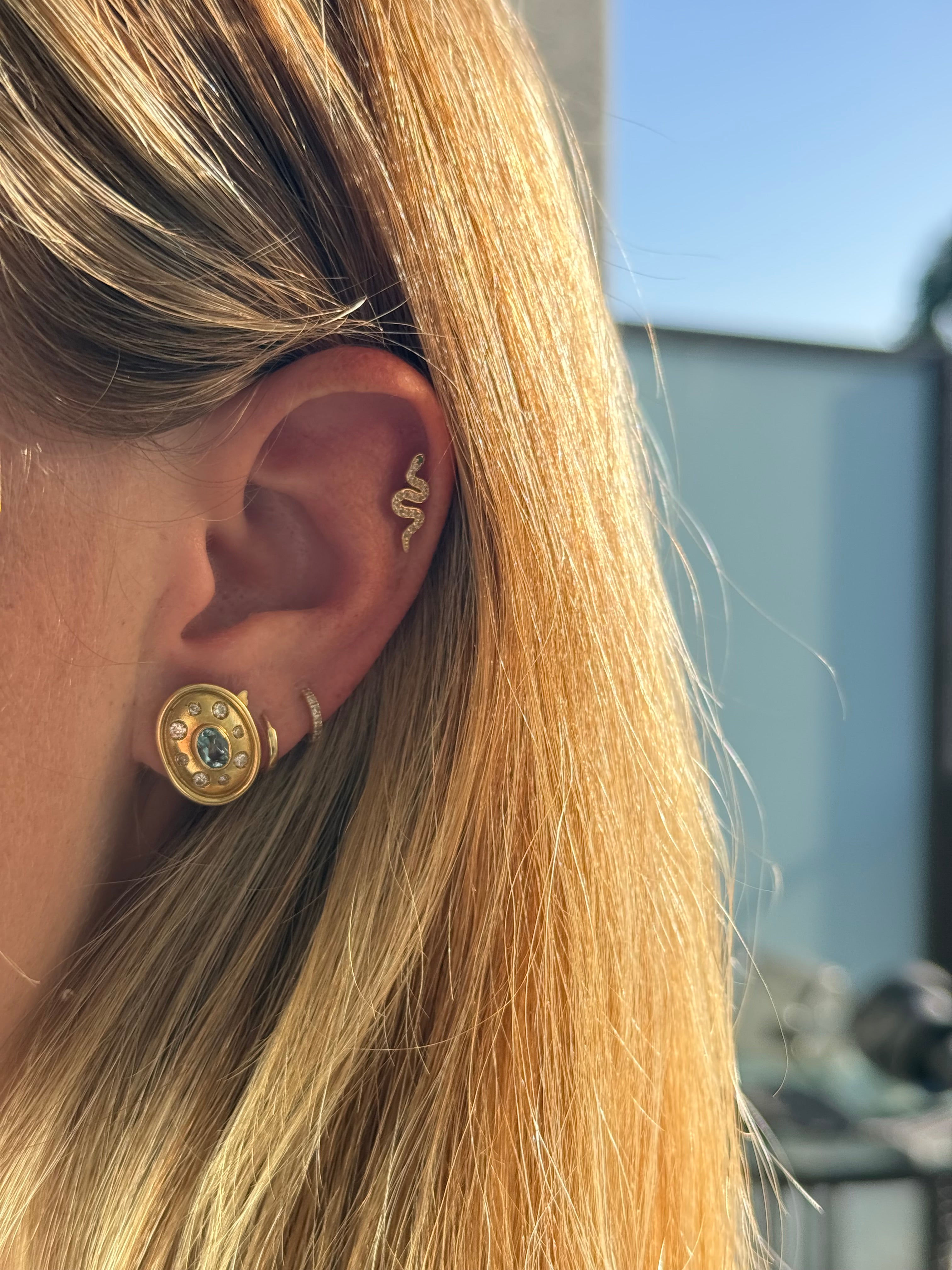 UNOAERRE Aqua Diamond Earrings