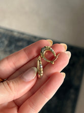 Load image into Gallery viewer, Mini Heart Oval Hoops
