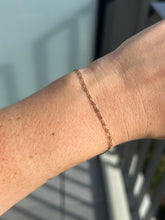 Load image into Gallery viewer, Paperclip Bracelet
