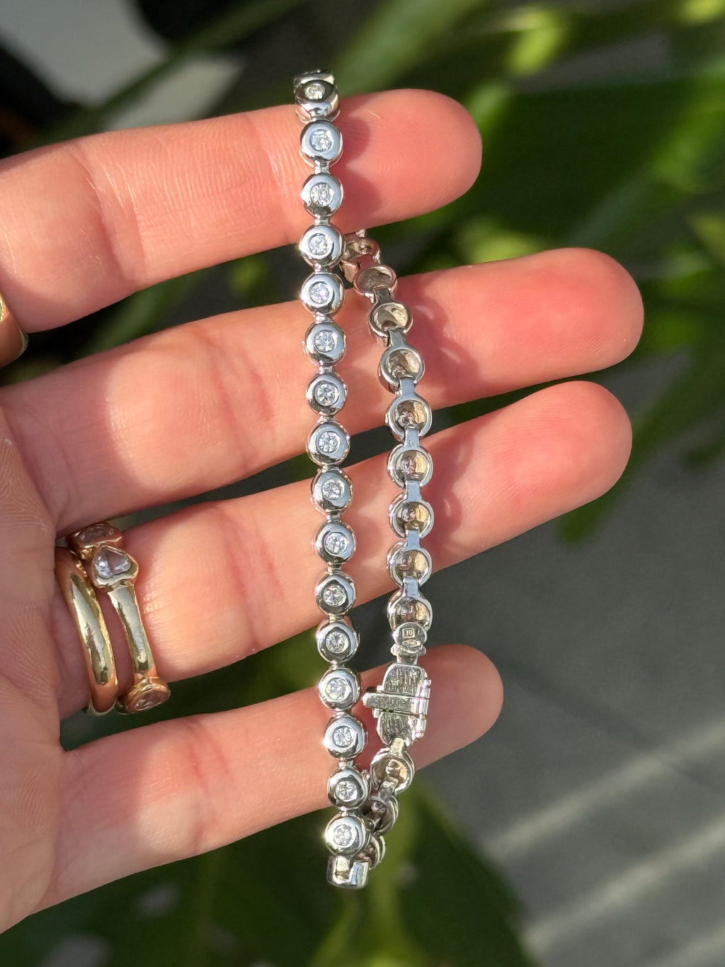 18k WG Bubble Natural Diamond Tennis Bracelet