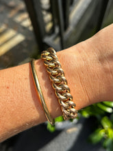 Load image into Gallery viewer, Antique Rounded Chunky Curb
