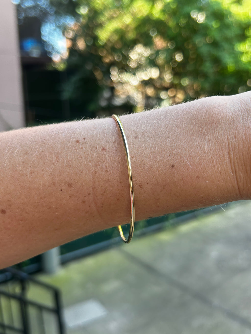 Solid Whisper Bangle