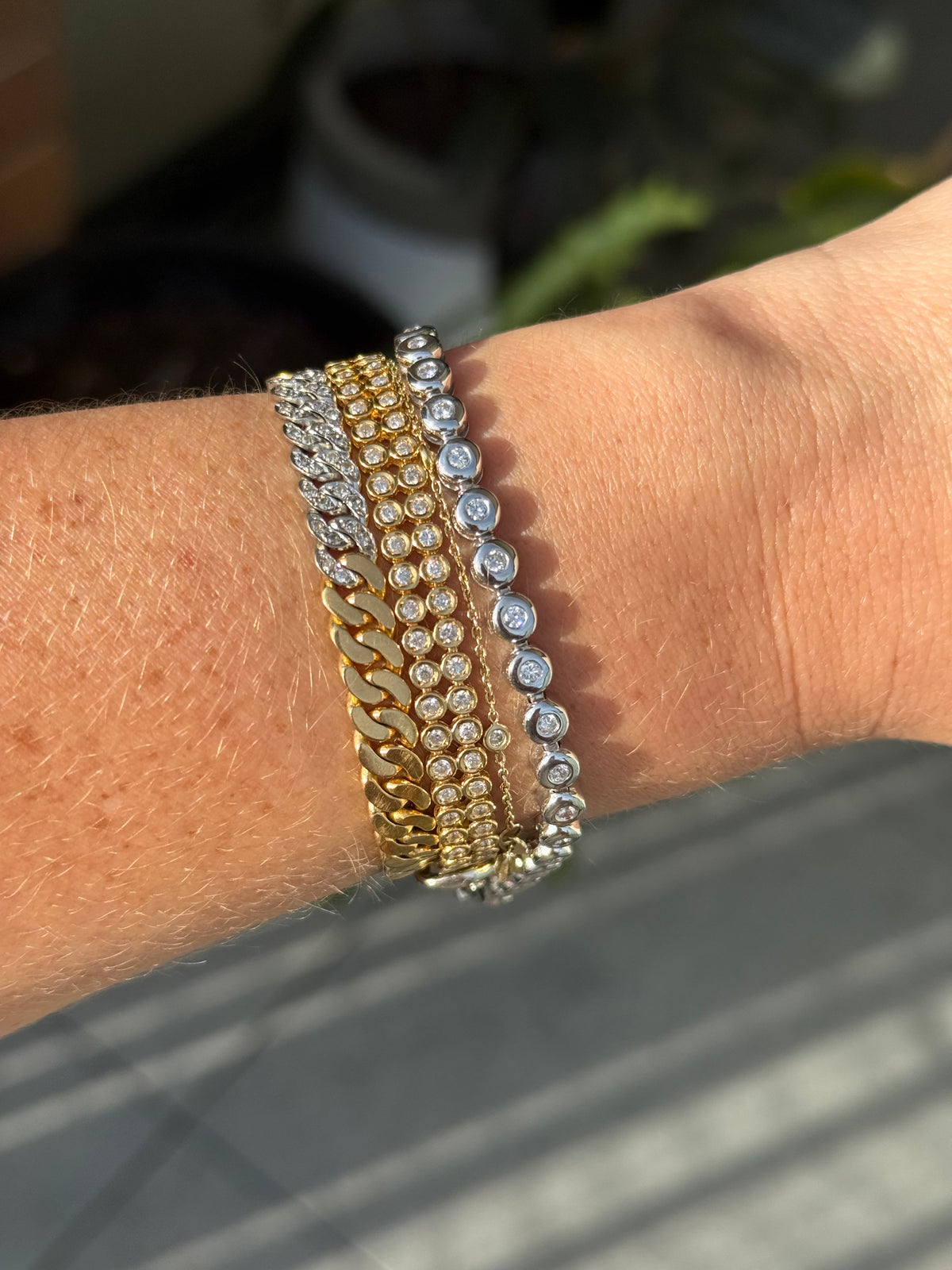 18k WG Bubble Natural Diamond Tennis Bracelet
